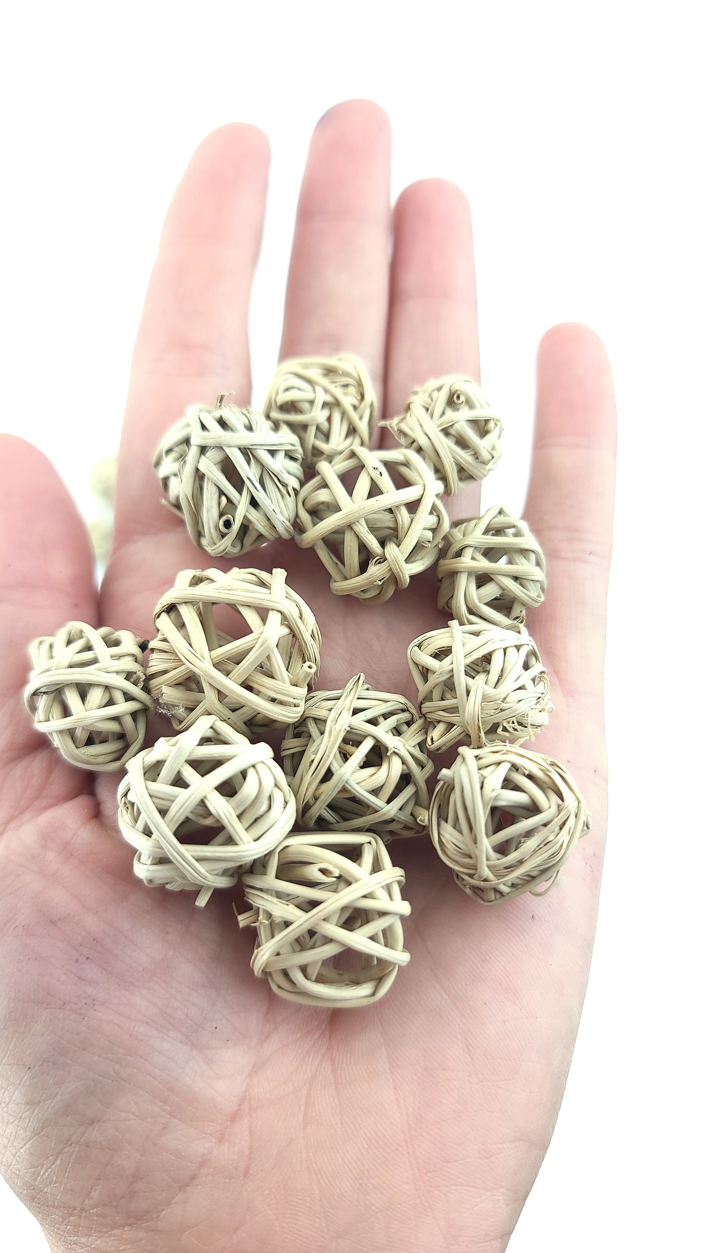 Vine Balls - 1" (2cm) - 20 Pack