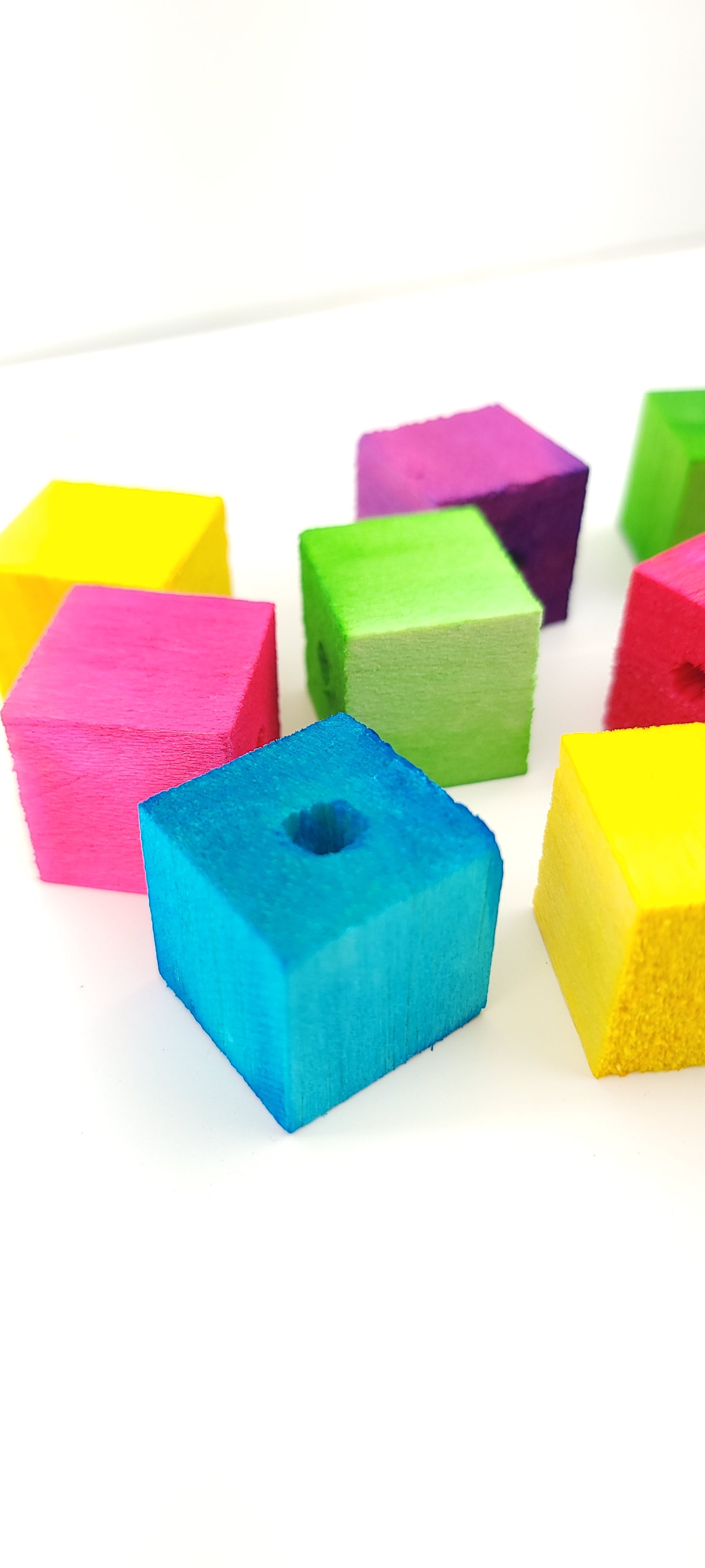 1" Colored Balsa Cubes - 10 Pack